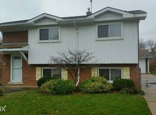 14117 Stoeflet St, Gibraltar, MI 48173