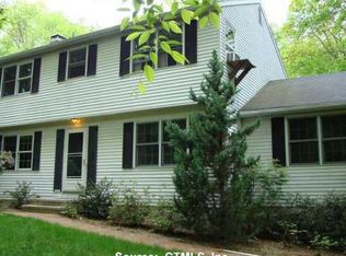 157 Squires Rd, Madison, CT 06443