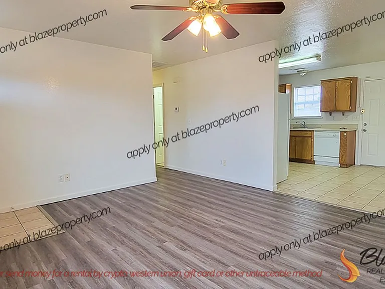 3132 Walnut St — Photo 3