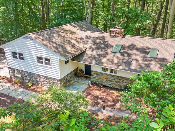 261 Paxon Hollow Rd, Media, PA 19063