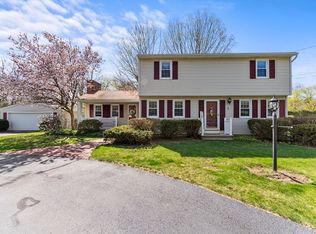 6 Memory Ln, Wilbraham, MA 01095