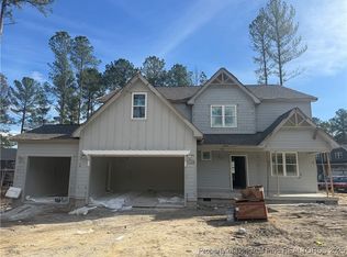 78 Graduate Ct, Spring Lake, NC 28390