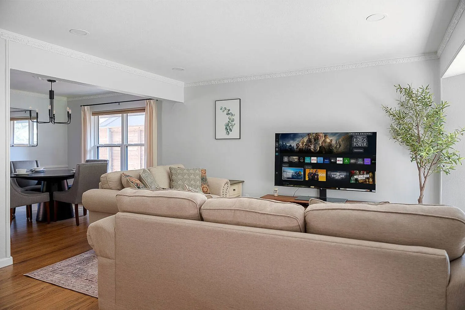 3 bed, 3.0 bath, 1743 sqft, $5,554 — Photo 3