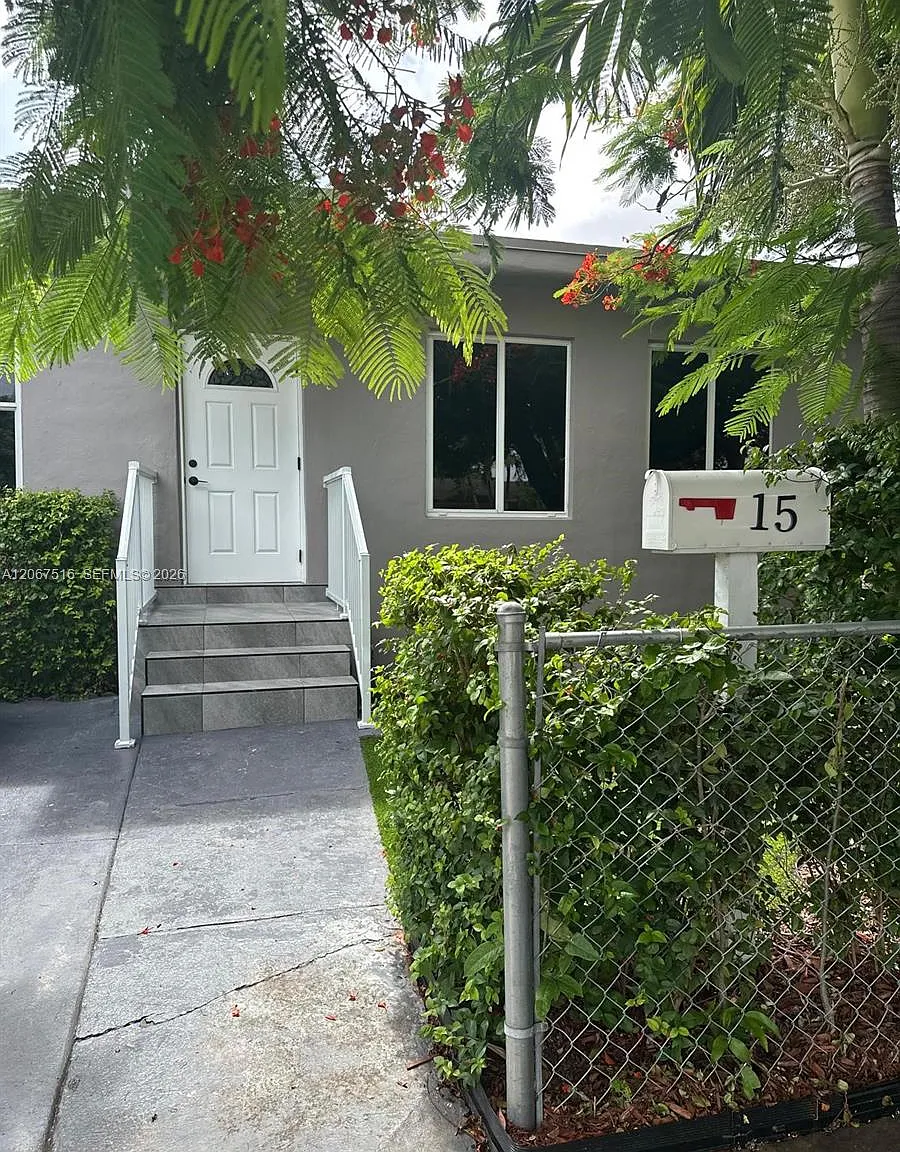 3 bed, 1103 sqft, $3,500 — Photo 2