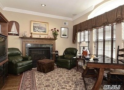 5th image of 2 Pine Valley Ct
