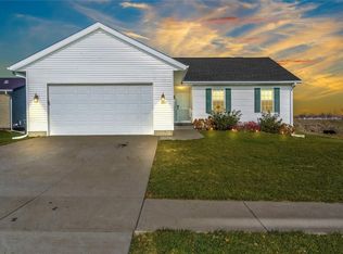 2617 Bryant Blvd SW, Cedar Rapids, IA 52404