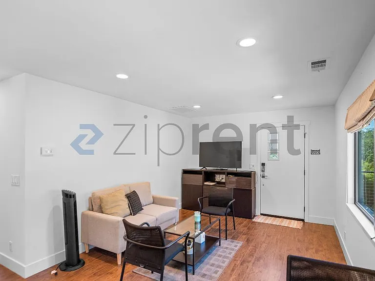 1701 Whitham Ave — Photo 42