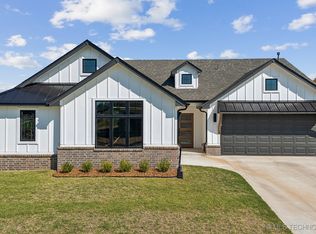 7205 E 132nd St S, Bixby, OK 74008