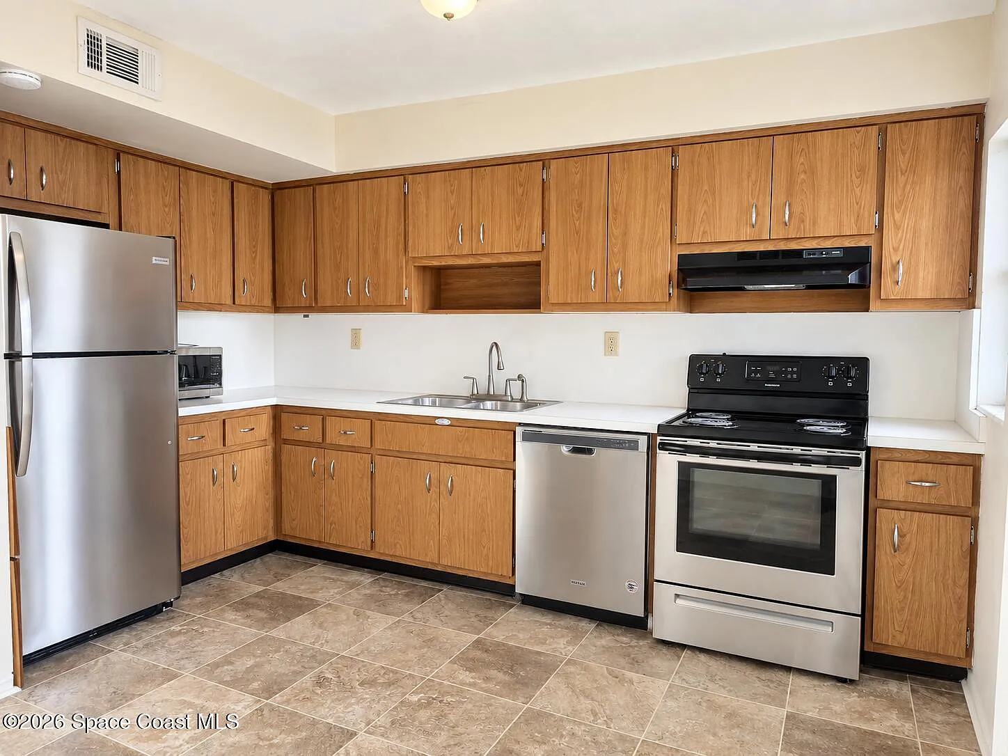 2 bed, 1.0 bath, 1029 sqft, $1,400 — Photo 4