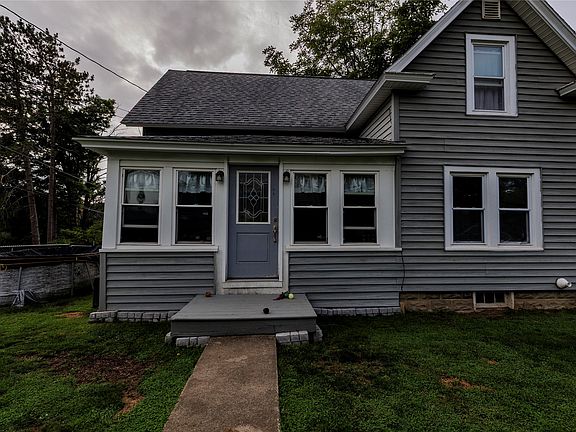 2nd image of 883 South St