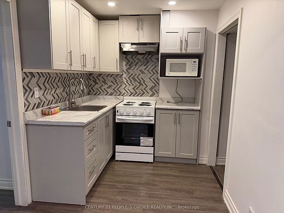 2nd image of 635 Hepburn Rd #Basement