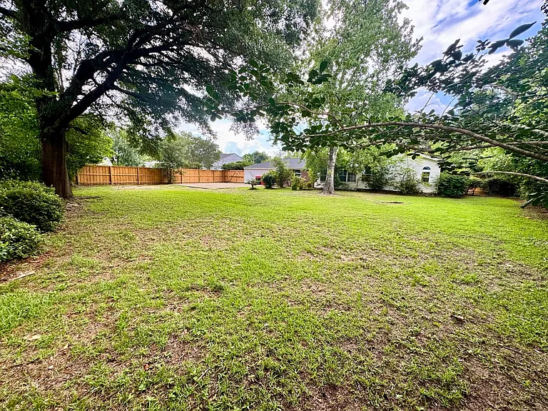122 Kenilworth Rd — Photo 34