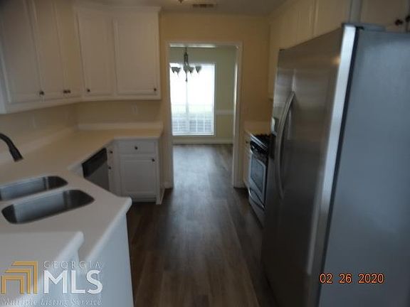 5th image of 1347 Vine Cir