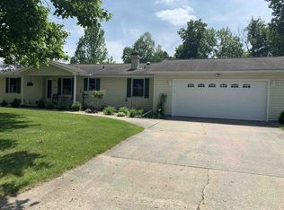 1604 Hillcrest Dr, North Manchester, IN