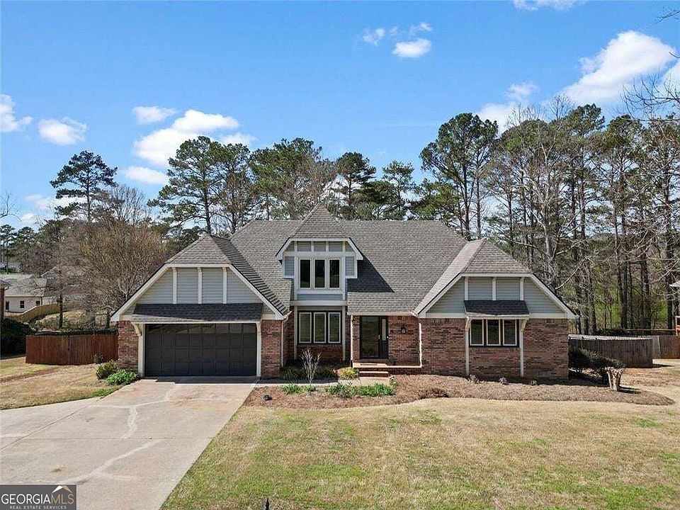 1st image of 39 Club View Dr SE