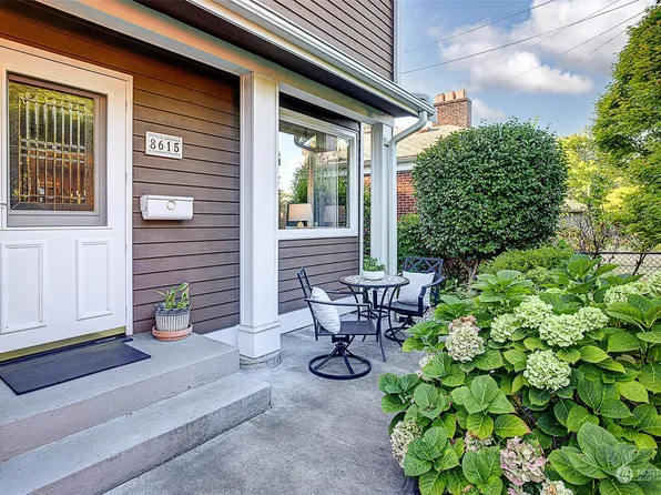 8615 Island Drive S, Seattle, WA 98118