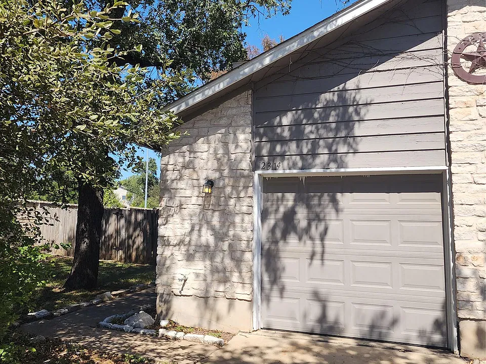 2314 Whitlow Cv