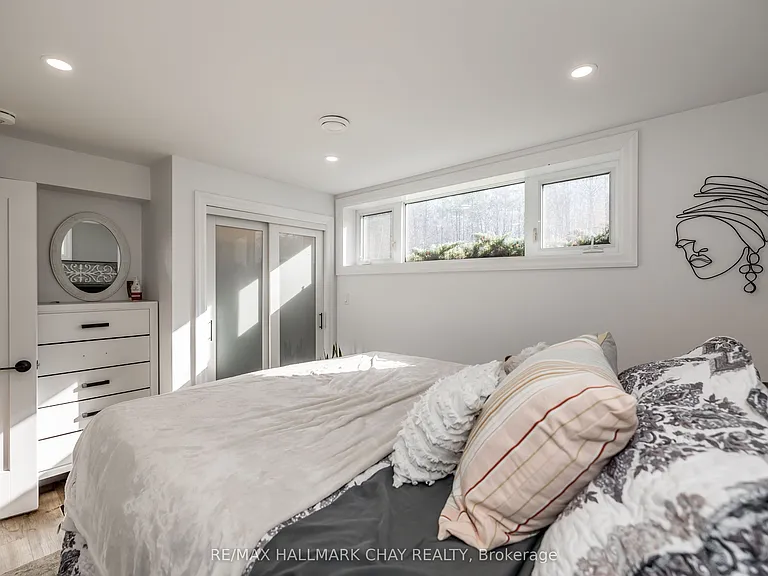 3742 Horseshoe Valley Rd W #LOWER — Photo 8