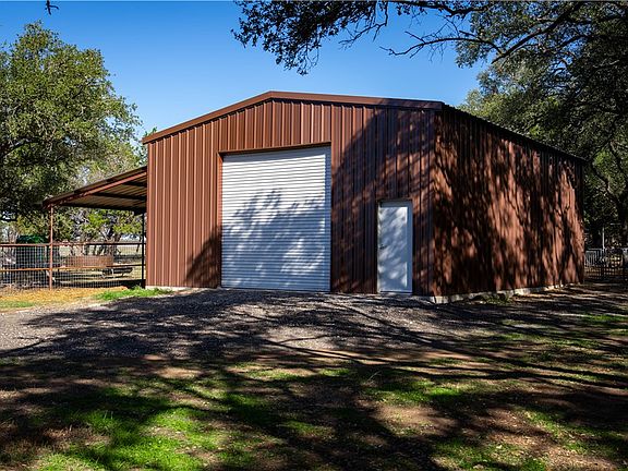 3rd image of 2444 Purgatory Rd