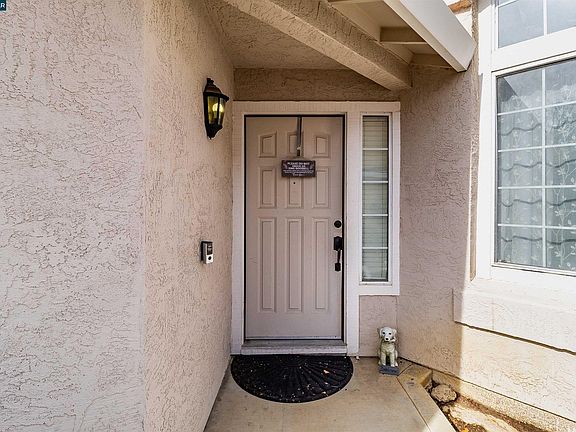 5th image of 5121 Rodeo Ct