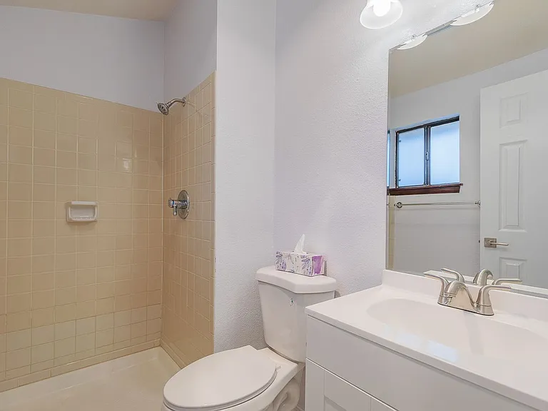 762 Stafford Ct — Photo 19