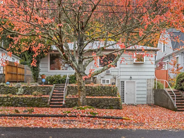 5727 S Corbett Ave, Portland, OR 97239