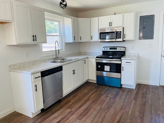 4th image of 750 W Noel Ave
