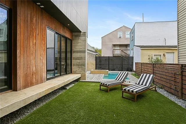 1435 Euterpe St — Photo 36