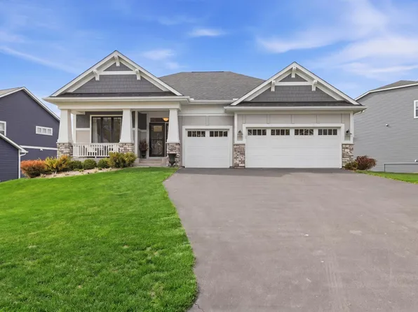 130 Maple Ter, Waconia, MN 55387