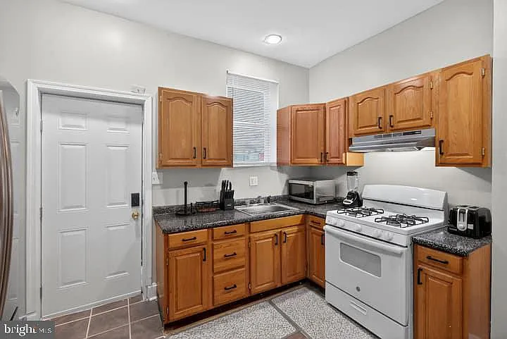 1119 Montello Ave NE — Photo 19