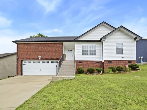 1132 Racker Dr, Clarksville, TN 37043