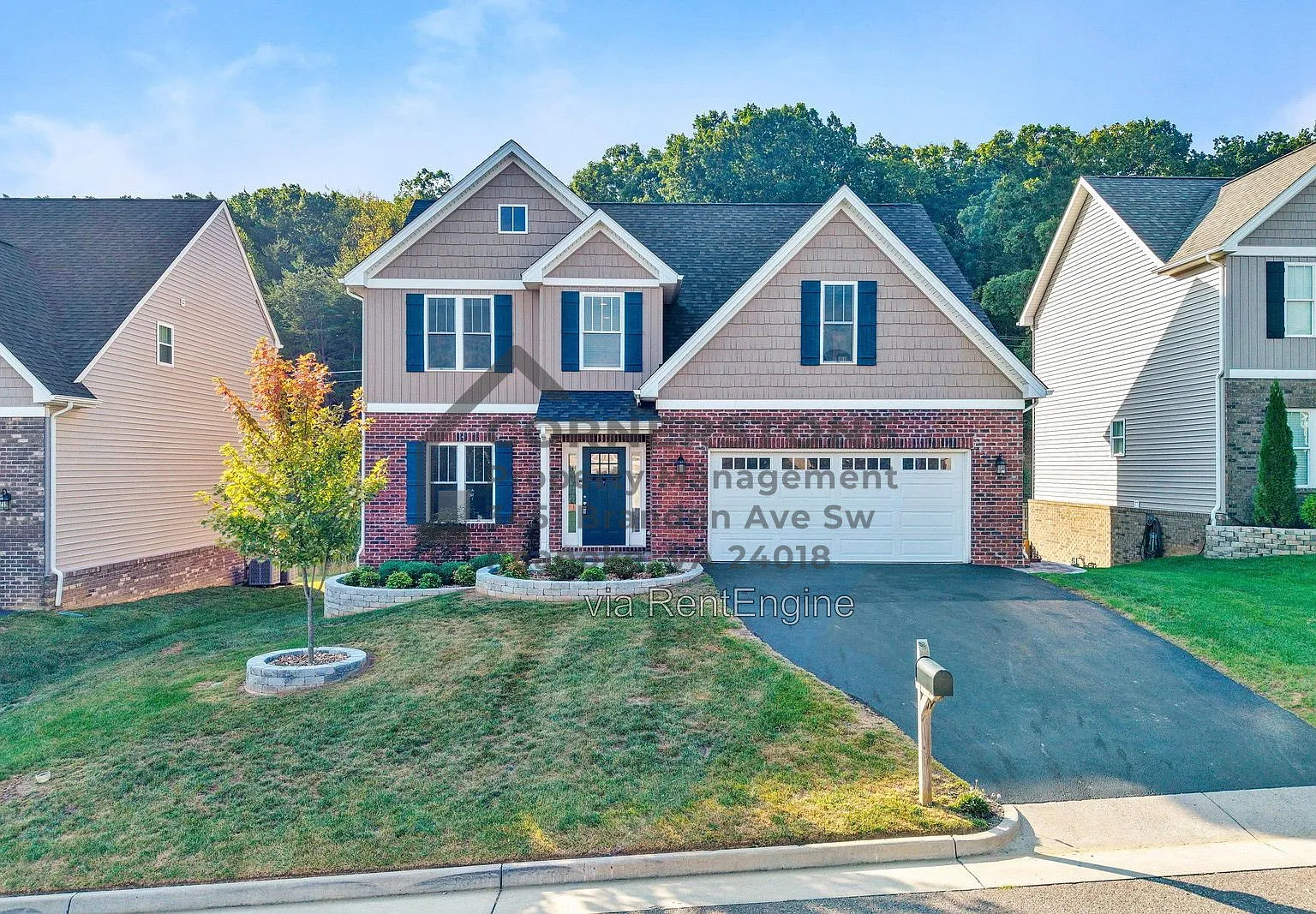4 bed, 2.5 bath, 2025 sqft, $2,900 — Photo 1