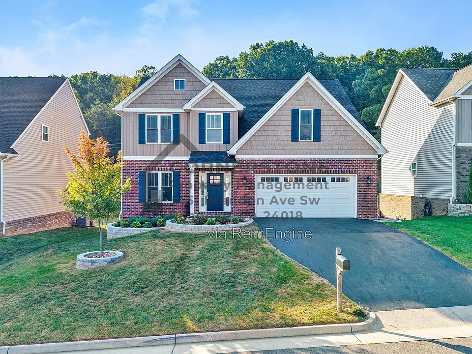 2737 Russlen Dr