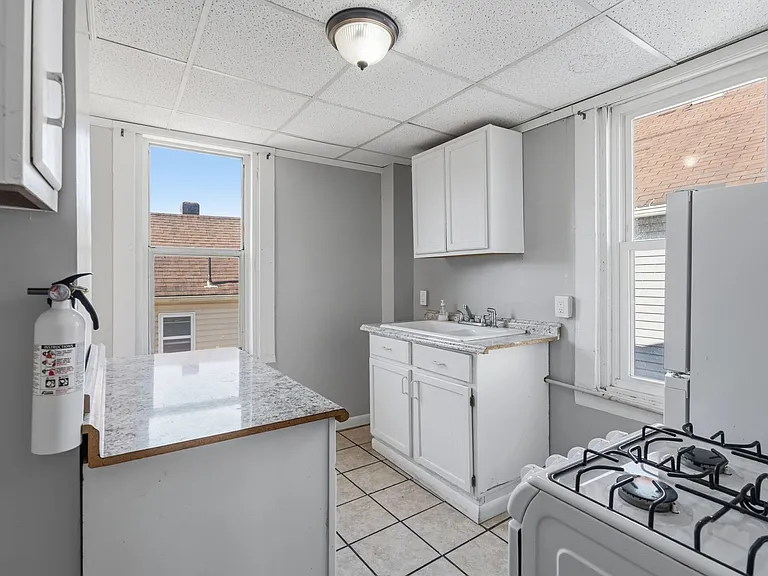 921 15th Street — Photo 11