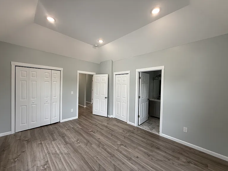 190 E Lindsley Rd #2 — Photo 10