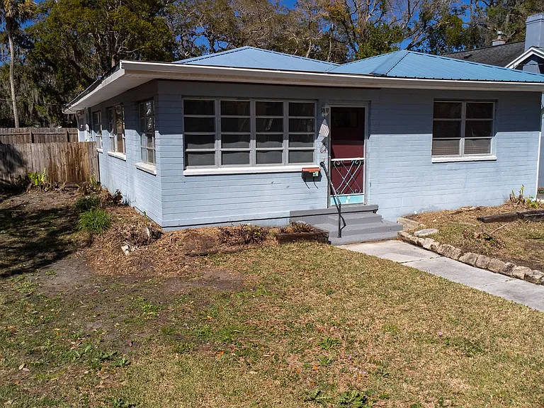 64 Fullerwood Dr — Photo 32