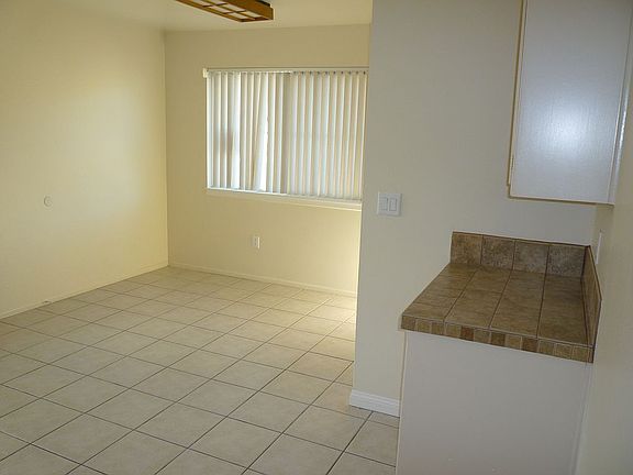 3rd image of 27361 Hibiscus St