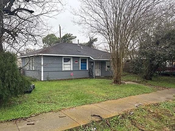 3rd image of 3910 Ward St