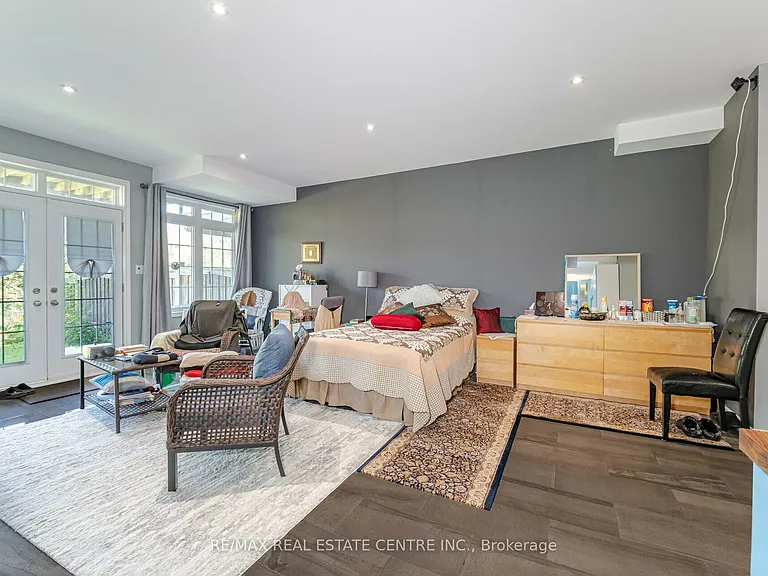 34 Alex Campbell Cres — Photo 31