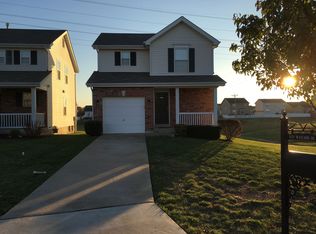 829 Wayland Dr, O'Fallon, MO 63366