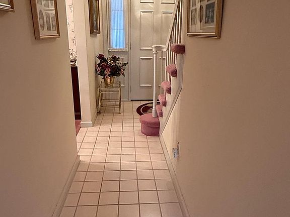 4th image of 411 Ridge Ave