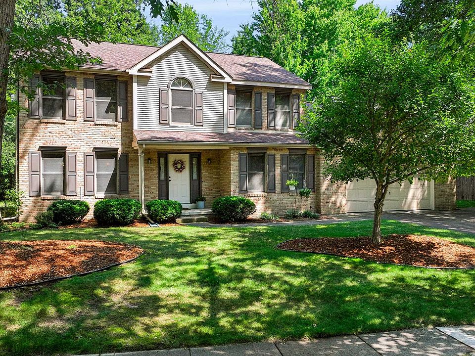 1st image of 4804 Pinewood Dr