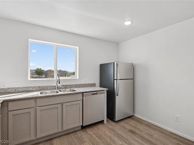 2301 Seco Adobe Cir #204 — Photo 8