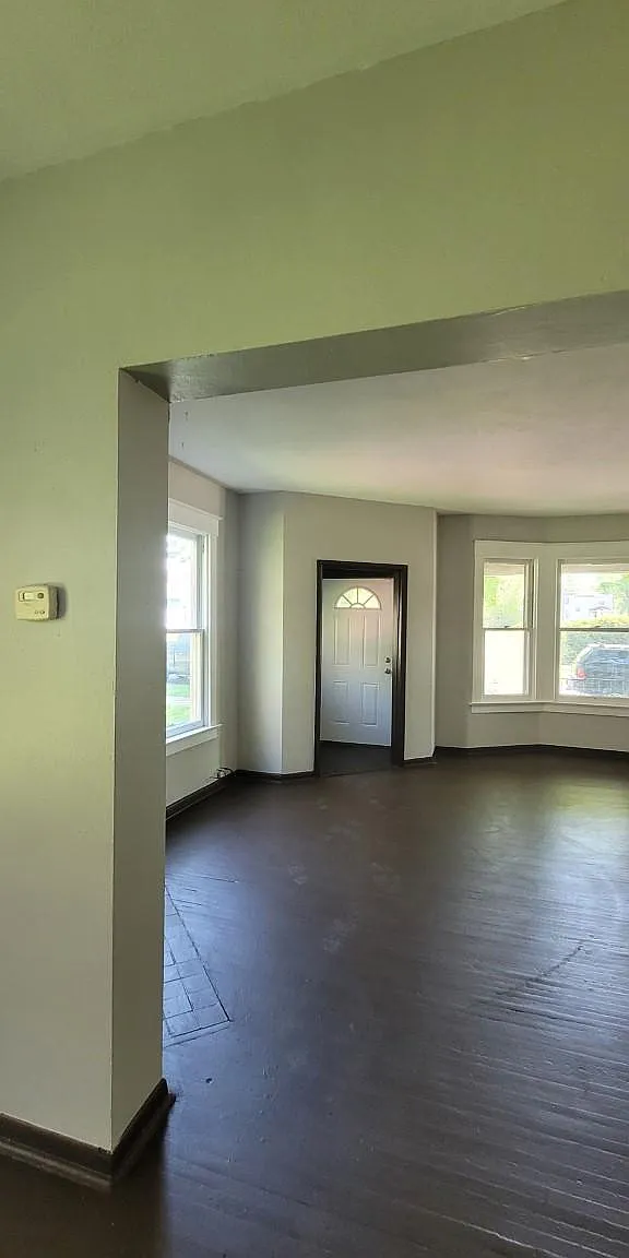 752 Euclid Ave — Photo 2