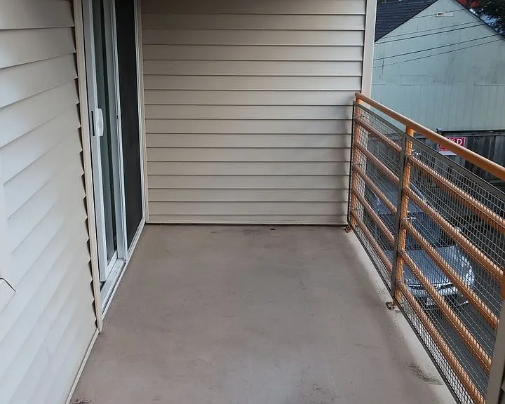 6040 Cali - Spacious 1 & 2 Units | Washer/Dryer | Private Balcony | Lots on Natural Light — Photo 46