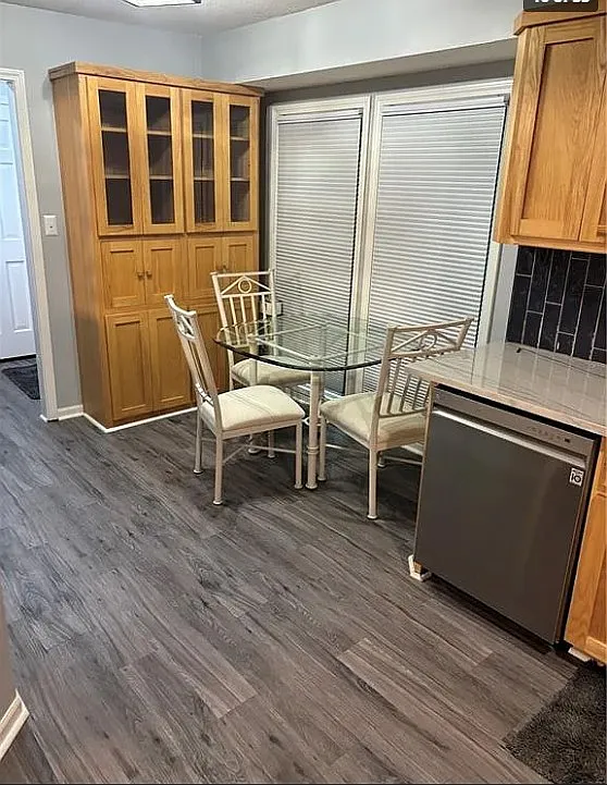 3 bed, 3.5 bath, 1915 sqft, $2,800 — Photo 4