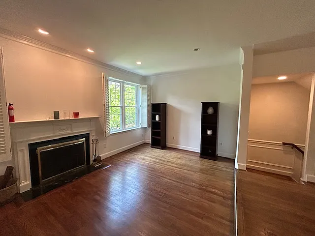 3545 Winfield Ln NW — Photo 3