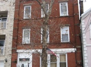 68 Marne St, Newark, NJ 07105
