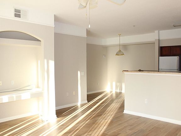 3rd image of 2801 Chancellorsville Dr APT 802