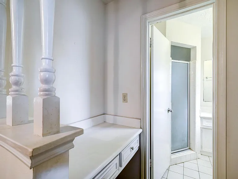 25403 Lynbriar Ln — Photo 7